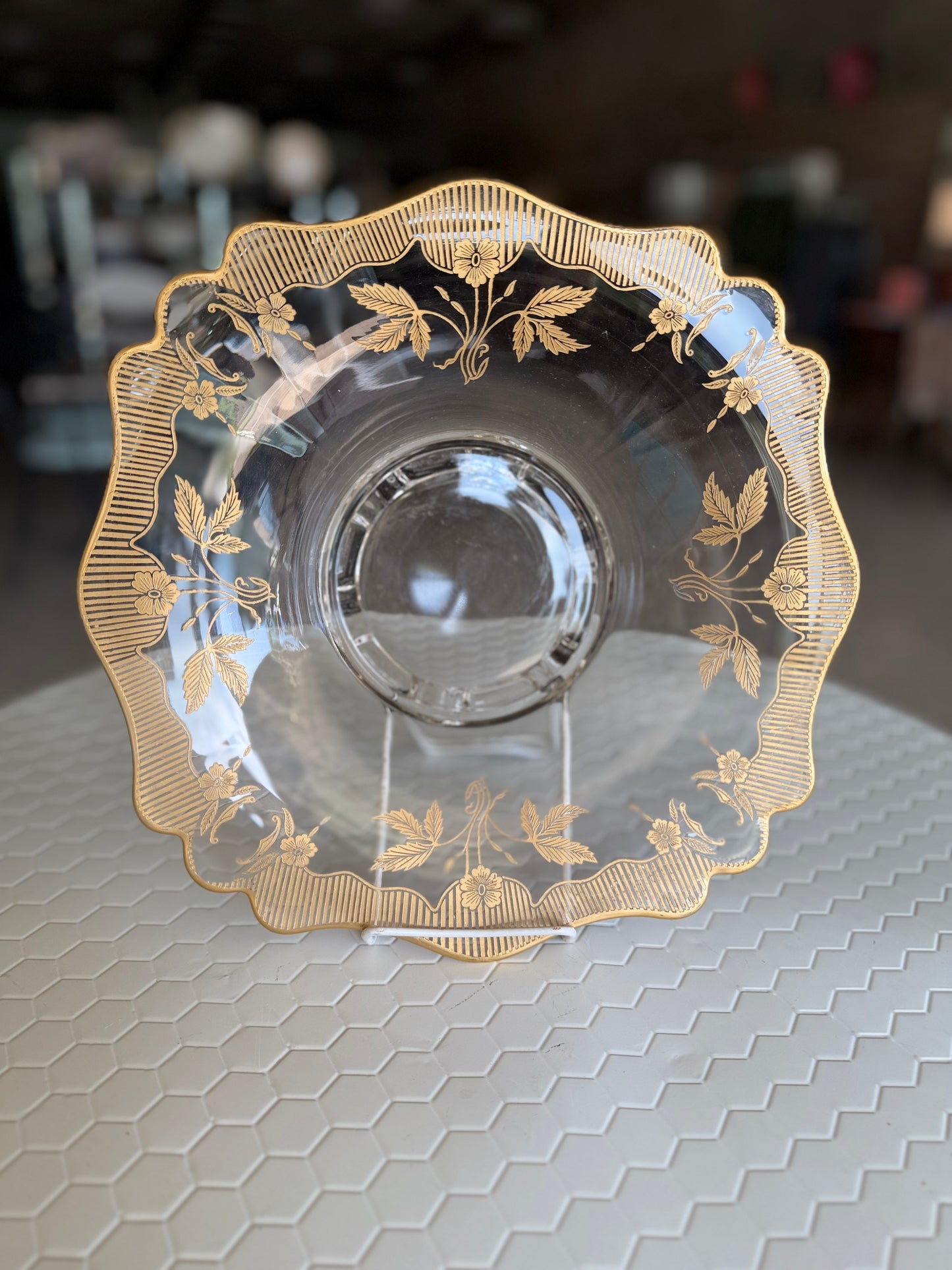 Gold rimmed classic centerpiece