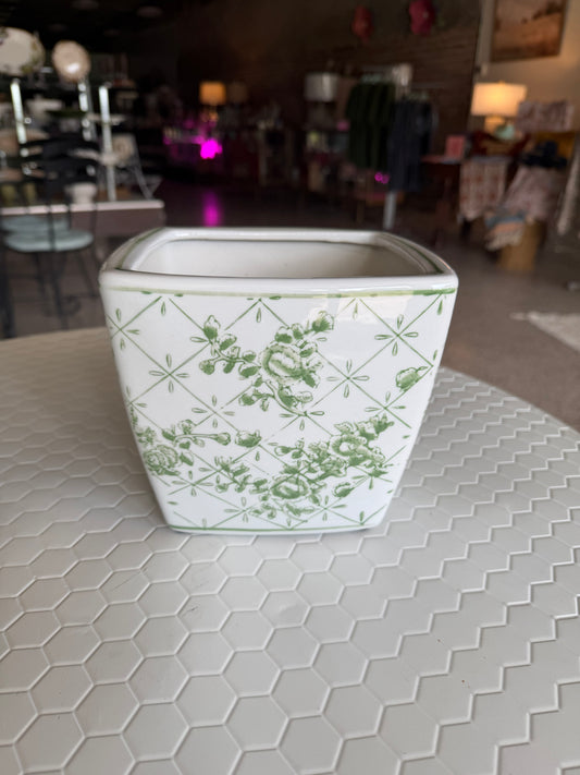 Medium green chinoiserie planter